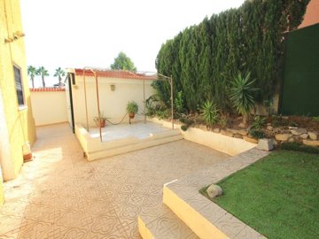 48580charming3bedroomdetachedvillawithspacefo
