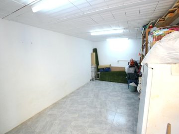 48580charming3bedroomdetachedvillawithspacefo