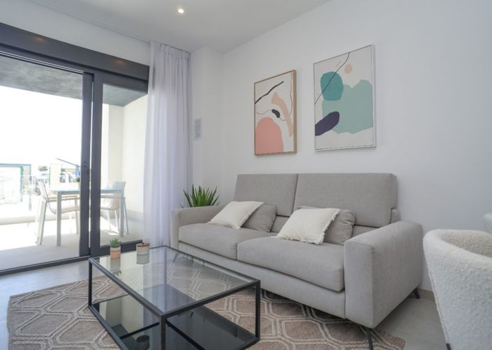 Image No.8-3 Bed Apartment for sale