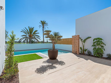 48634bungalowstylevillaswithunderbuildinlosal