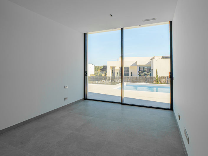 Image No.4-3 Bed Villa for sale