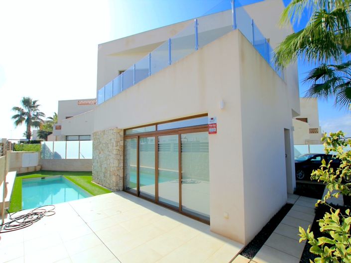 Image No.8-3 Bed Villa for sale