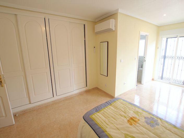 Image No.29-5 Bed Villa for sale