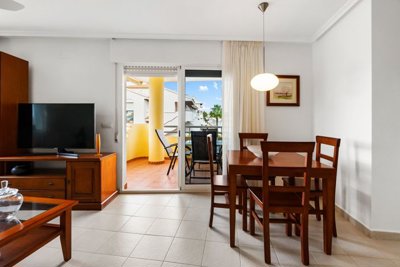 48862frontline1stfloorapartmentwithprivateacc
