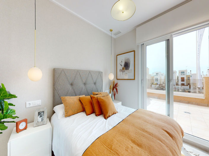 Image No.3-3 Bed Townhouse for sale