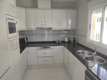 48866large3bedroomdetachedvillawithprivatepoo