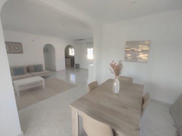 48866large3bedroomdetachedvillawithprivatepoo