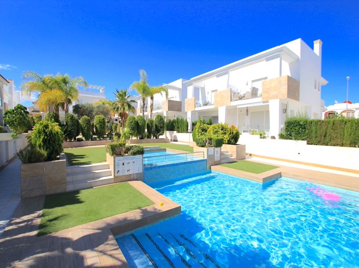 Image No.2-3 Bed Villa for sale