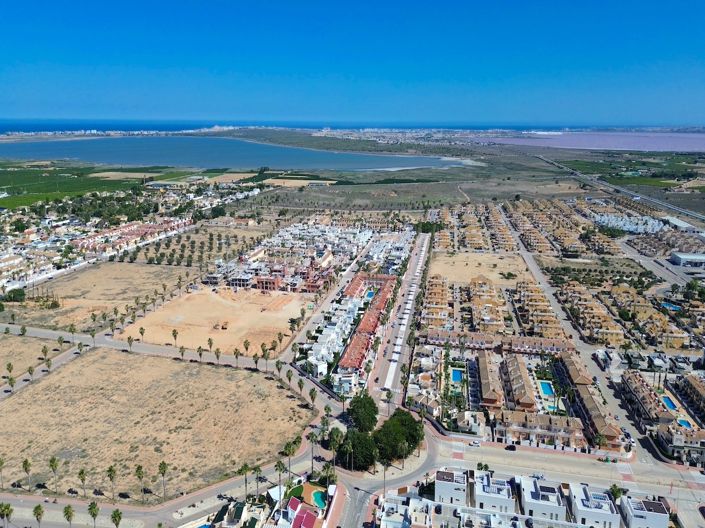 Image No.5-3 Bed Villa for sale