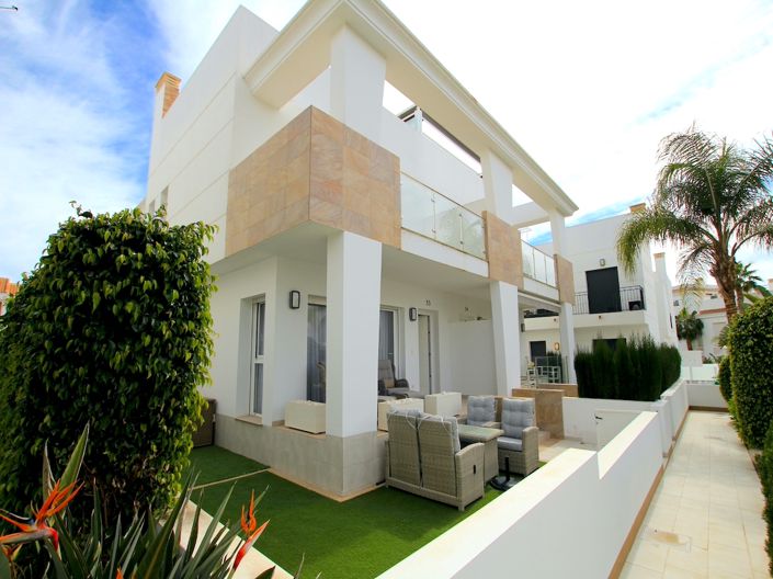 Image No.9-3 Bed Villa for sale