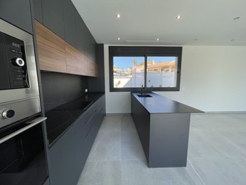 48880fabulous3bedroomdetachedvillakeyready240