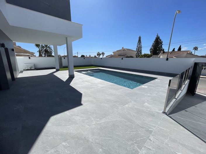 Image No.7-3 Bed Villa for sale