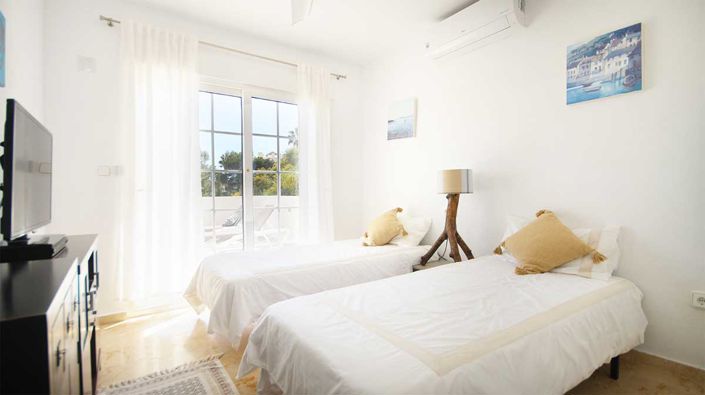 Image No.19-4 Bed Villa for sale