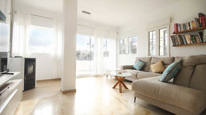 Image No.2-4 Bed Villa for sale