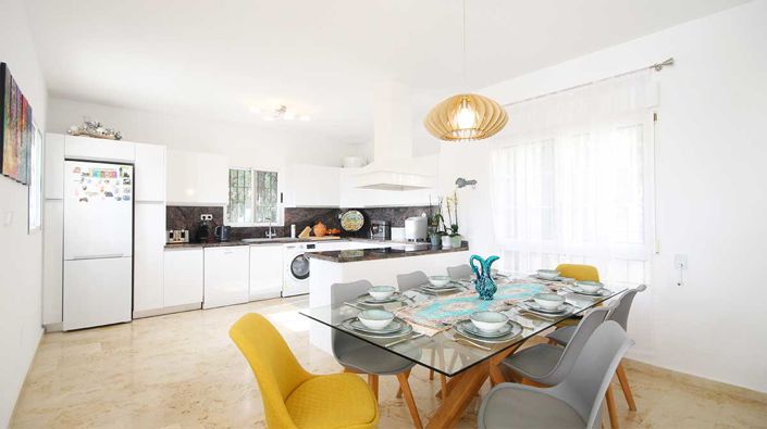 Image No.21-4 Bed Villa for sale