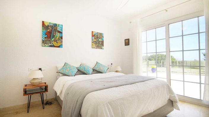 Image No.5-4 Bed Villa for sale