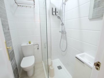 48895charming2bedtopfloorapartmentwithsaltlak