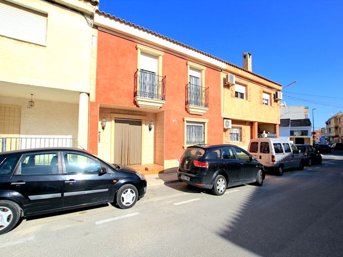 Image No.1-3 Bed Townhouse for sale