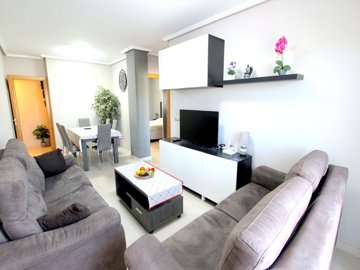 48906roomy2bedapartmentwithaprivatesolariumse