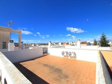 48906roomy2bedapartmentwithaprivatesolariumse