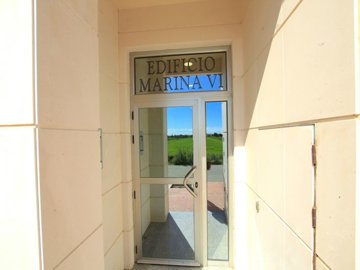 48906roomy2bedapartmentwithaprivatesolariumse