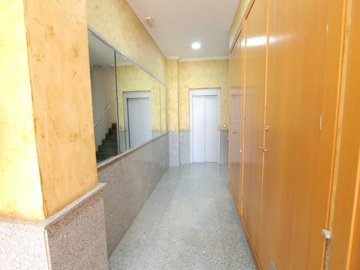 48906roomy2bedapartmentwithaprivatesolariumse