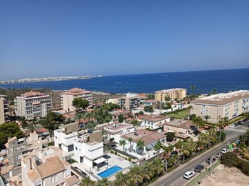 48911apartments500mfromthebeach23042516513775
