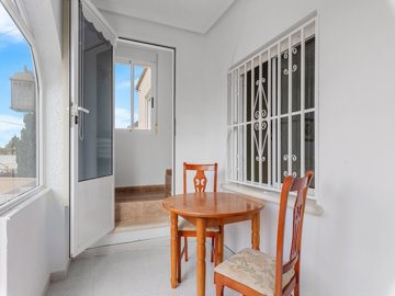 48937semidetachedhousewithprivatepoolinciudad