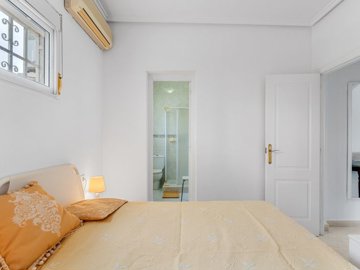 48937semidetachedhousewithprivatepoolinciudad