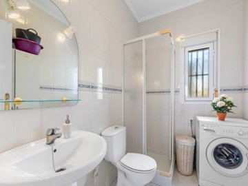 48937semidetachedhousewithprivatepoolinciudad