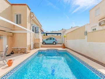 48937semidetachedhousewithprivatepoolinciudad