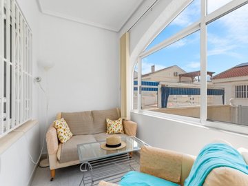 48937semidetachedhousewithprivatepoolinciudad