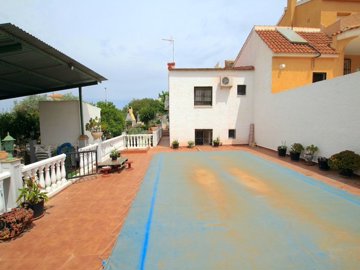 48936charmingsemidetachedpropertywithprivatep