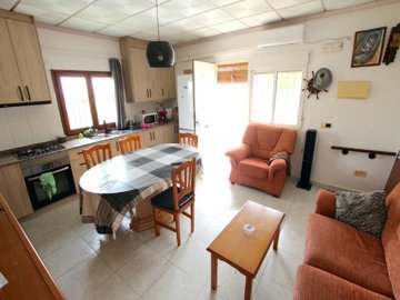 48936charmingsemidetachedpropertywithprivatep