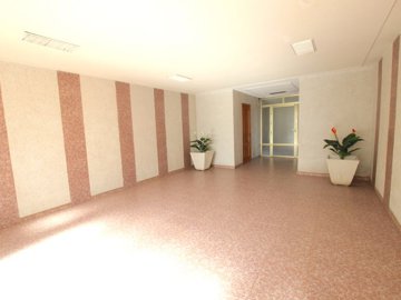 48944charminggroundfloorcoastalapartmentwalki
