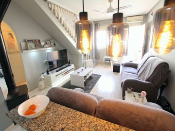 48945stylish3bedroomtownhouseinresidentialins