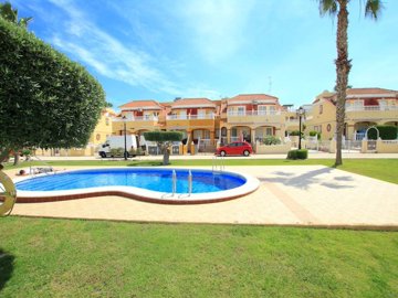 48948delightful3bedroomtownhousewithpoolviews