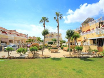 48948delightful3bedroomtownhousewithpoolviews