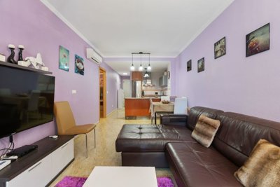 48969groundfloorapartmentwithoutsidespacewalk
