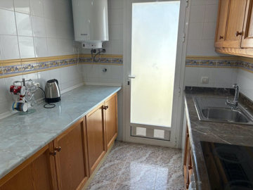 48968wonderful3bedtownhousewithuseof2communal