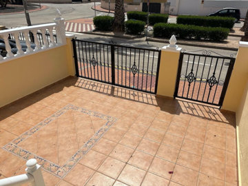 48968wonderful3bedtownhousewithuseof2communal