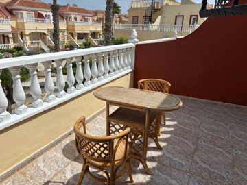 48968wonderful3bedtownhousewithuseof2communal