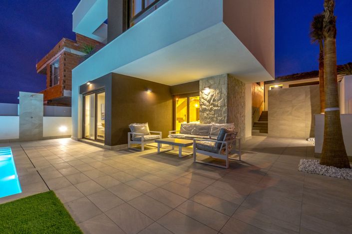 Image No.24-3 Bed Villa for sale