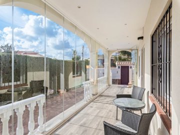 48976sleek3bedroomdetachedvillainlosbalcones2