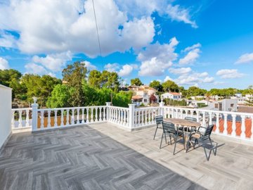 48976sleek3bedroomdetachedvillainlosbalcones2
