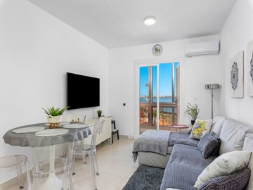 48975cosyonebedroomcoastalapartmentwithseavie