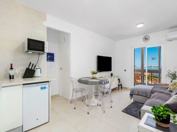 48975cosyonebedroomcoastalapartmentwithseavie