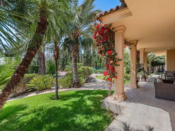 48973fabulousfivebedroomfamilyhomeluxurylivin