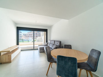 48985stylishandcontemporary2bed2bathgardenapa