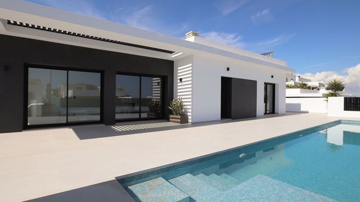 Image No.2-4 Bed Villa for sale
